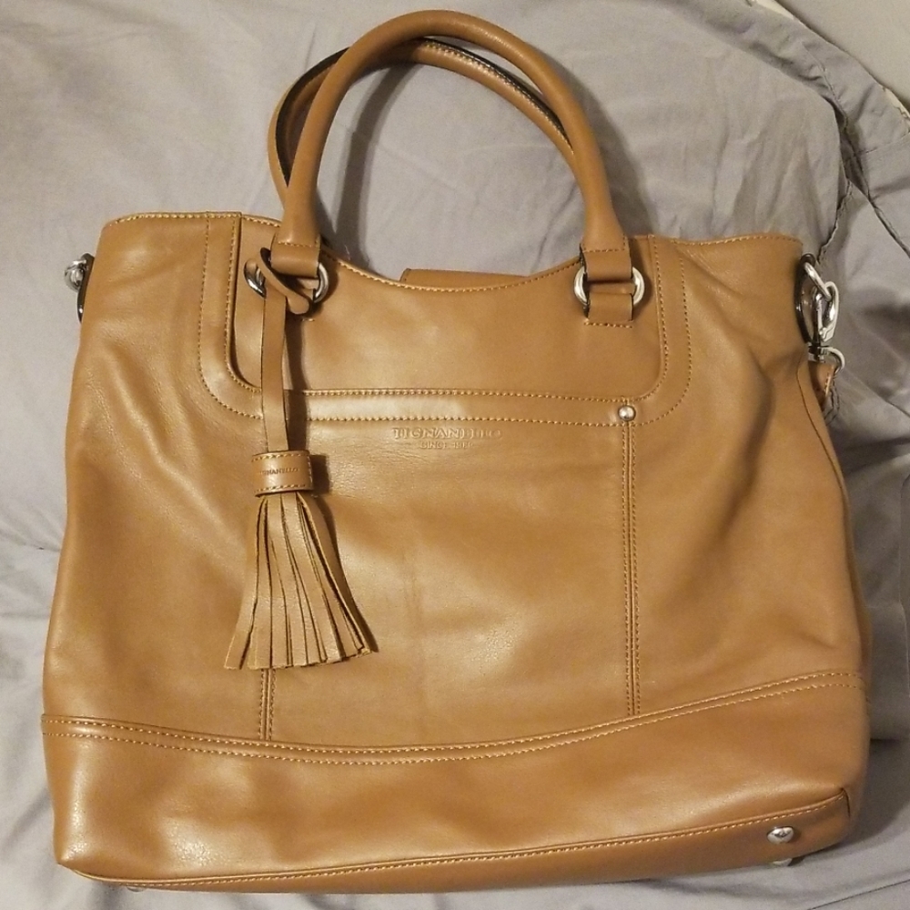Nwot Tignanello large purse
